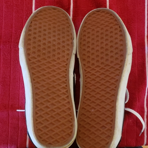 Vans - Picture 5 of 7